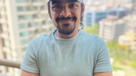 In an interesting development for the entertainment industry, UFO Moviez India Ltd. (UFO) and The Collective Artists Network Pvt. Ltd., have entered into a partnership to offer influencer marketing, branded content, and social media solutions to brands across the country. This move is a result of both powerhouse players fostering a joint vision to expand their respective operations while amplifying their existing strengths and infrastructure as market leaders in their respective fields. Even as the pandemic has shaken up industries, this collaboration for offering a highly innovative digital-first, hyperlocal service, tells the tale of resilience and agility of both the companies. As a part of this association, UFO and Big Bang Social (an initiative wholly owned by The Collective Artists Network) will offer end-to-end social media and branded content solutions to a wide base of local and global brands across India. The optimum use of their networks will mean a steady growth trajectory for both the companies notwithstanding the overall business slump that they have faced during the COVID-19 pandemic. It is widely known that ‘The Collective Artists Network’ has a robust network of celebrities and social media influencers, while ‘UFO Moviez’ has a seasoned team of sales and marketing professionals spread across the country. This association will thus prove tremendously beneficial to both entities as: - The Collective Artists Network will be able to accelerate the monetization of its social media assets by having access not only to UFO’s experienced pan-India team of sales and marketing professionals but also to its existing base of over 2000 clients across segments. - UFO will be able to expand its reach in the fast-growing social media advertising segment in addition to its core business of in-cinema advertising. - The association will help provide higher and quicker monetization of influencer management and branded content (via celebrities and social media influencers) for brand-building activities for a variety of industries. Explaining the rationale behind this collaboration, Vijay Subramaniam - Group CEO And Co-Founder - The Collective Artists Network says, “Our core vision, in the ever-changing world of brand marketing, is to be present far and wide across every aspect of pop culture whilst creating a powerful digital narrative for powerful brands. As custodians of all things pop culture, we have been frontline advisors to Corporate India for over a decade. With Big Bang Social, we will also be introducing content marketing and influencer management to industries that did not have access to the required resources or expertise, until now. Both these services have become an intrinsic part of every brand's marketing - they are no longer feel-good efforts, but essentials and must have’s for brand building. Thus, those who are active in the digital space should robustly adapt to this strategy, and those who aren't can now deeply benefit from our expertise in all things digital." Kapil Agarwal - Joint Managing Director at UFO Moviez India Ltd., said, "We understand that brands and marketers are always on the lookout for opportunities to partner with national and local influencers to showcase their brand story to the relevant audience. India is adopting digital at a lightning pace, and with this association, our endeavor is to serve the complete spectrum of brands across industries, including national and regional corporate clients, PSUs, PSEs, Central and State Governments using our pan-India presence and sales network.” While the success of in-cinema advertising is dependent on the success of films, the social media opportunity is a newfound avenue of growth for businesses and will only grow with penetration of digital in consumers’ lives. This association, by both companies, is intrinsically aimed at serving the digital 1st brands and helping them leverage the top social media influencers of the country for their marketing objectives.