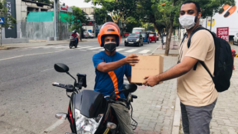 ऊबर ने ज़रूरी सामान की डिलीवरी में मदद करने के लिए ऊबर कनेक्ट के अपने वाहनों की संख्या को दोगुना किया