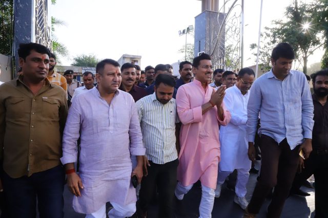 राज्यवर्धन सिंह राठौड़ द्वारा झोटवाड़ा में सड़क विकास कार्यों की शुरुआत