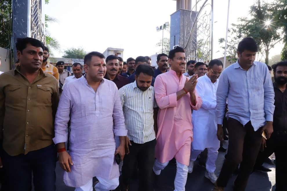 राज्यवर्धन सिंह राठौड़ द्वारा झोटवाड़ा में सड़क विकास कार्यों की शुरुआत