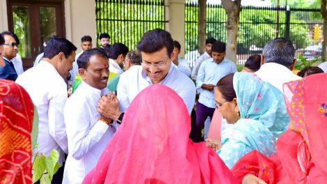Rajyavardhan Rathore listening to residents during a Jan Samvad in Jhotwara
