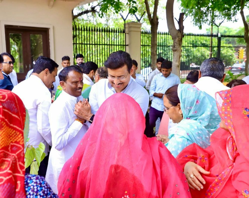 Rajyavardhan Rathore listening to residents during a Jan Samvad in Jhotwara
