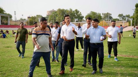 Col. Rajyavardhan Rathore interacting with citizens during Jan Samvad while addressing public welfare and grievances in Rajasthan