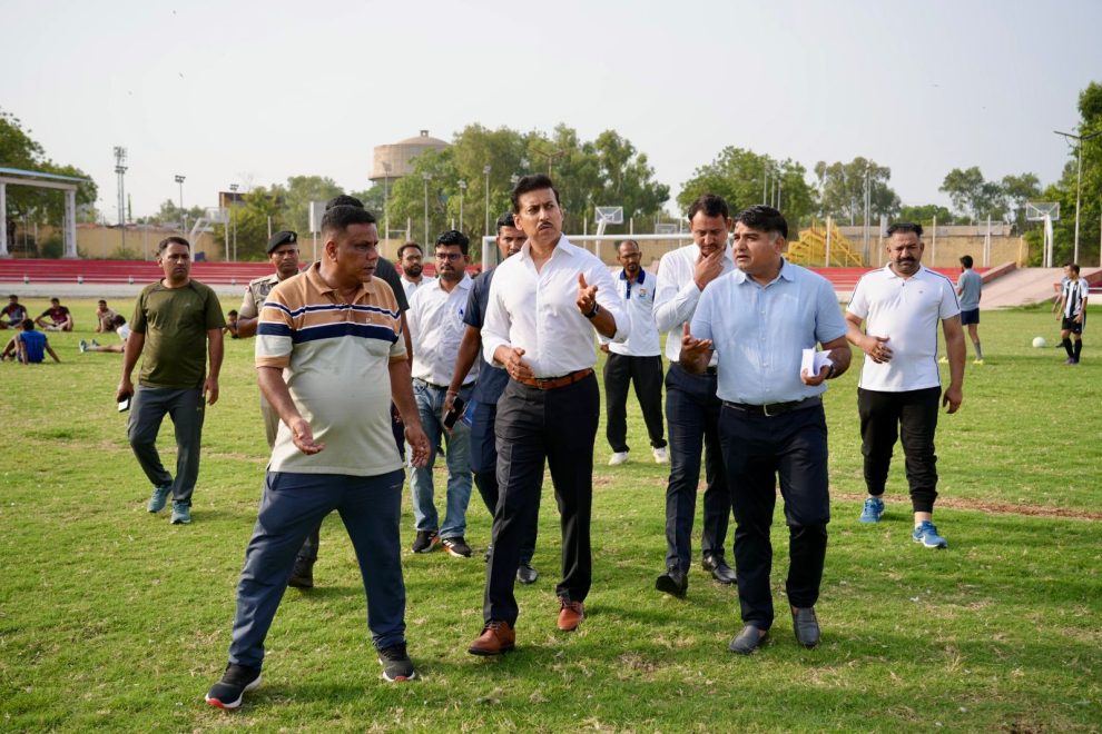 Col. Rajyavardhan Rathore interacting with citizens during Jan Samvad while addressing public welfare and grievances in Rajasthan