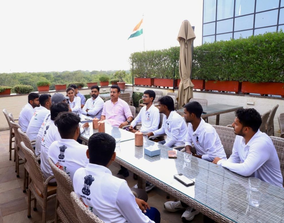 Rajasthan youth participating in Vibrant Village Programme 2026 with Rajyavardhan Rathore