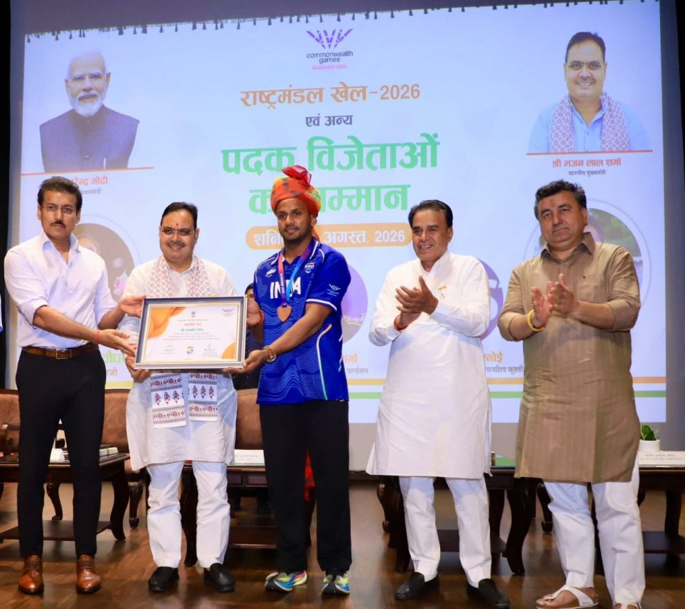 कॉमनवेल्थ गेम्स 2026 के पदक विजेताओं के साथ राज्यवर्धन राठौड़