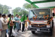 कर्नल राज्यवर्धन राठौड़ ने झोटवाड़ा में जेटिंग मशीन को हरी झंडी दिखाई